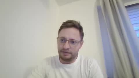 hot_chris1989 online show from February 9, 4:44 pm