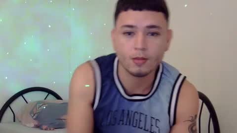 hot_ryyan online show from September 12, 7:41 am
