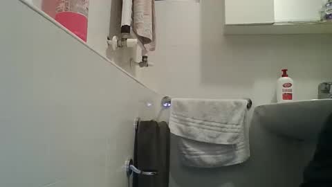 hotandwild2003 online show from February 14, 4:18 am