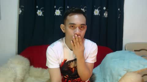 hotasianguyxxx online show from January 6, 5:28 pm