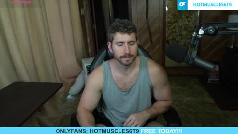 hotmuscles6t9 online show from April 2, 11:34 pm
