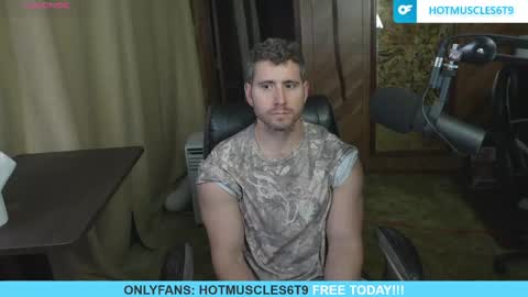hotmuscles6t9 online show from April 18, 2:24 am