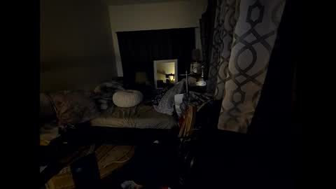 hotrox6942 online show from December 21, 10:01 am