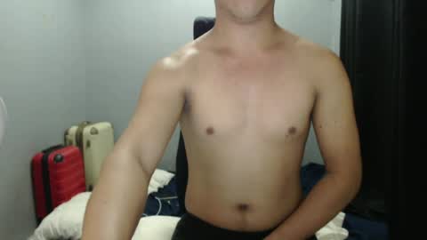hottie_kyle69 online show from June 24, 7:44 am