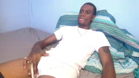 independent Model online show from March 29, 4:01 am