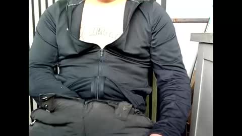 Snapshot of houskji8 chatting on October 7, 7:34 am houskji8 online show from October 7, 7:34 am