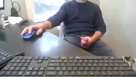 Snapshot of hoverday chatting on October 20, 7:29 pm hoverday online show from October 20, 7:29 pm