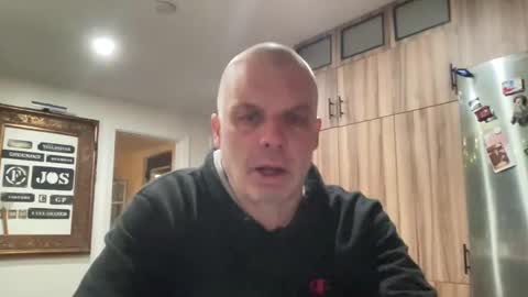 howlingatnothing online show from December 16, 11:07 pm