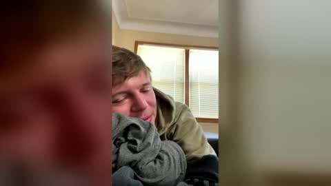 hungdaddy450 online show from December 4, 5:20 pm