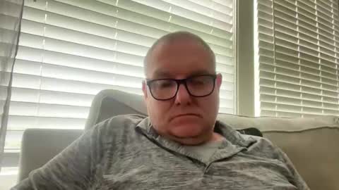 AARON online show from April 22, 4:01 pm