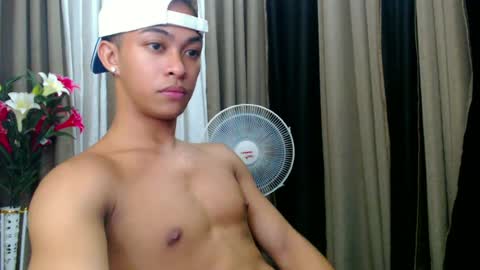 hunk_edward online show from June 28, 4:35 pm