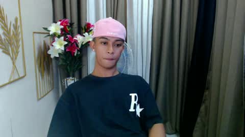 hunk_edward online show from June 26, 7:55 am