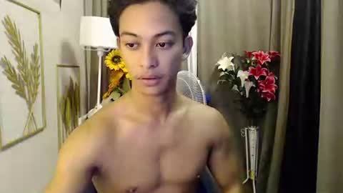 hunk_edward online show from May 20, 6:53 am