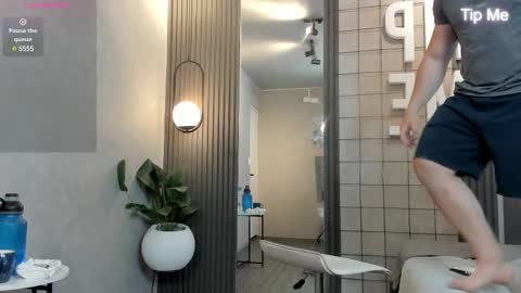 hunk_ryan online show from February 25, 12:24 pm