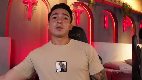 hunk_ryan online show from October 3, 12:32 pm