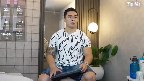 hunk_ryan online show from February 26, 12:14 pm