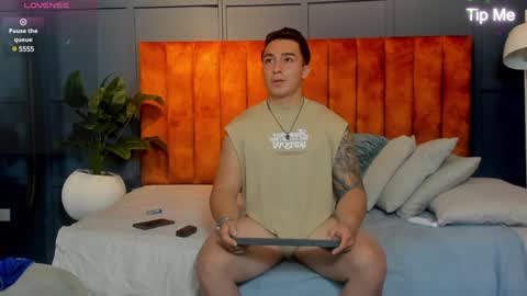 hunk_ryan online show from January 25, 8:21 am