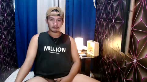 hunkylloyd online show from December 16, 11:33 am