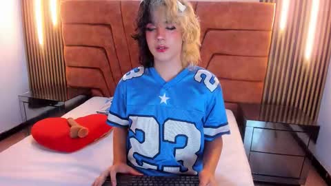 hunter online show from December 22, 4:31 am