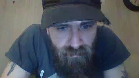 huskygengar22 online show from April 16, 2:11 am