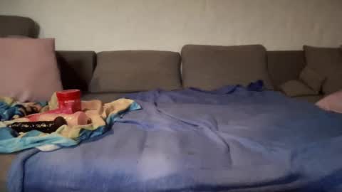 hybride8825 online show from September 9, 6:57 am