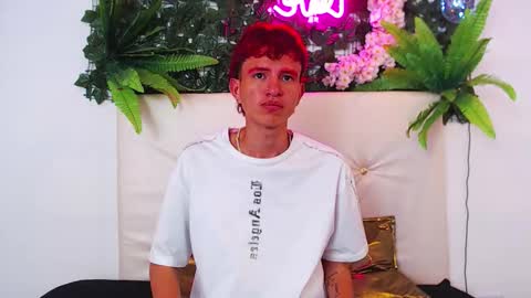 iam_lukas__ online show from October 15, 5:04 am