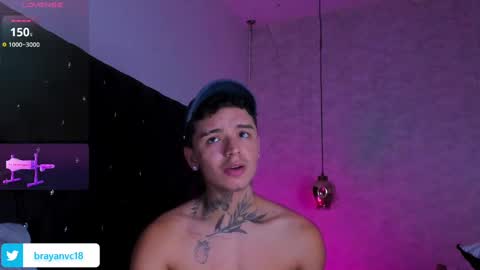 Snapshot of ian_castillo_ chatting on October 4, 12:10 pm IAN CASTILLO online show from October 4, 12:10 pm