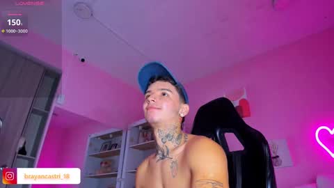Snapshot of ian_castillo_ chatting on September 18, 11:34 am IAN CASTILLO online show from September 18, 11:34 am