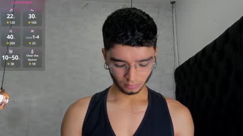 Snapshot of ian_castillo_ chatting on February 18, 11:11 am IAN CASTILLO online show from February 18, 11:11 am