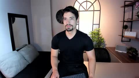 Ian Davis online show from October 29, 12:41 pm