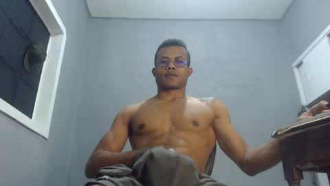 ian_tuner online show from December 19, 6:12 am