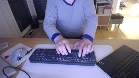 iandy12 online show from April 23, 10:12 pm