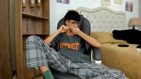 ibratxandy online show from May 21, 7:07 pm