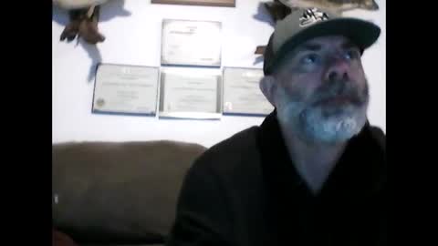 idkwhyidothis348732 online show from February 2, 5:48 pm