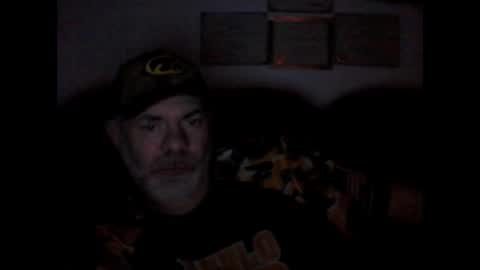 idkwhyidothis348732 online show from December 29, 12:12 pm