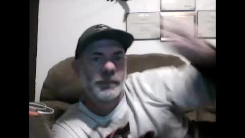 idkwhyidothis348732 online show from December 28, 1:29 pm