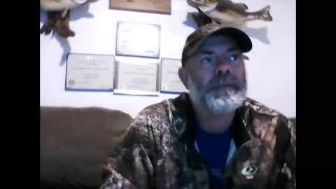 idkwhyidothis348732 online show from December 9, 12:31 pm