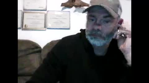 idkwhyidothis348732 online show from March 3, 12:21 pm