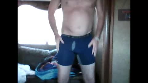 idkwhyidothis348732 online show from February 28, 1:14 pm