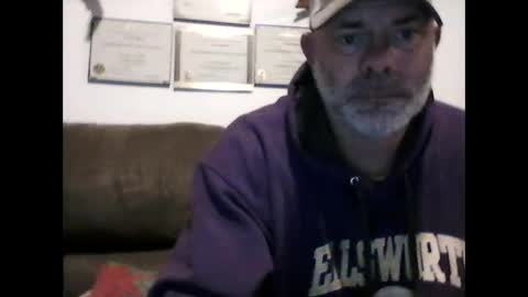 idkwhyidothis348732 online show from February 18, 12:48 am