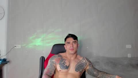 Snapshot of igor_scott chatting on December 4, 10:30 pm Igor scott online show from December 4, 10:30 pm