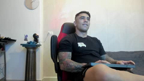Snapshot of igor_scott chatting on January 17, 2:39 am Igor scott online show from January 17, 2:39 am