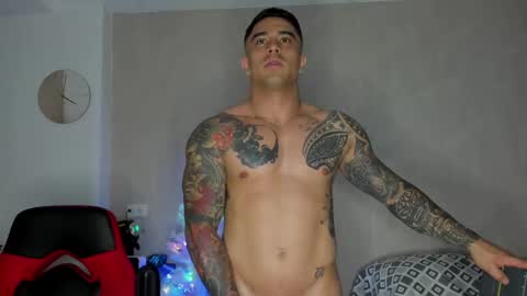 Snapshot of igor_scott chatting on December 17, 12:45 am Igor scott online show from December 17, 12:45 am