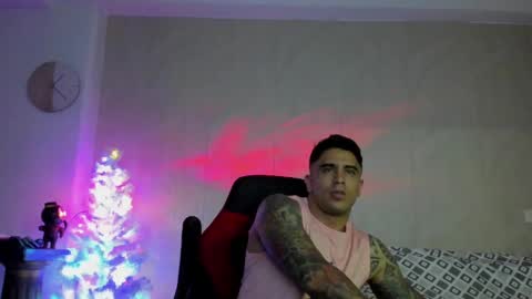 Snapshot of igor_scott chatting on December 20, 3:25 am Igor scott online show from December 20, 3:25 am