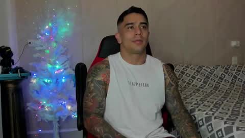 Snapshot of igor_scott chatting on December 30, 1:37 am Igor scott online show from December 30, 1:37 am