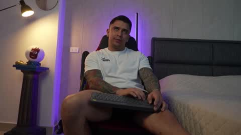 Snapshot of igor_scott chatting on September 16, 2:01 am Igor scott online show from September 16, 2:01 am