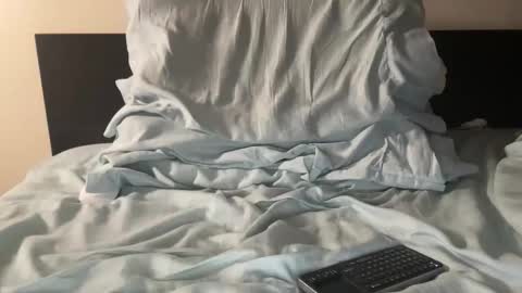 iheartaria online show from April 14, 2:22 am