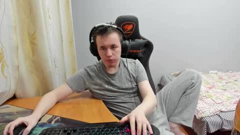 iliaskris online show from November 25, 3:36 pm