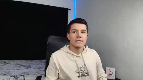 im_tommyrosse online show from October 28, 8:33 pm