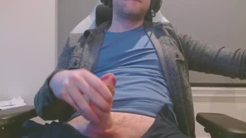 imanobody2u online show from December 9, 10:26 pm